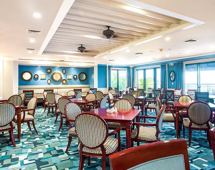 ROYAL CLUB LOUNGE